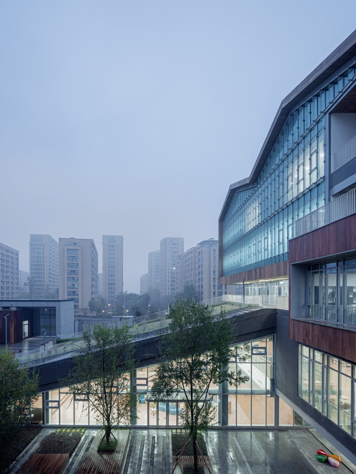 BIM建筑|重庆两江人民小学:在大自然里勇敢冒险 / gad BIM建筑|重庆两江人民小学:在大自然里勇敢冒险 / gad