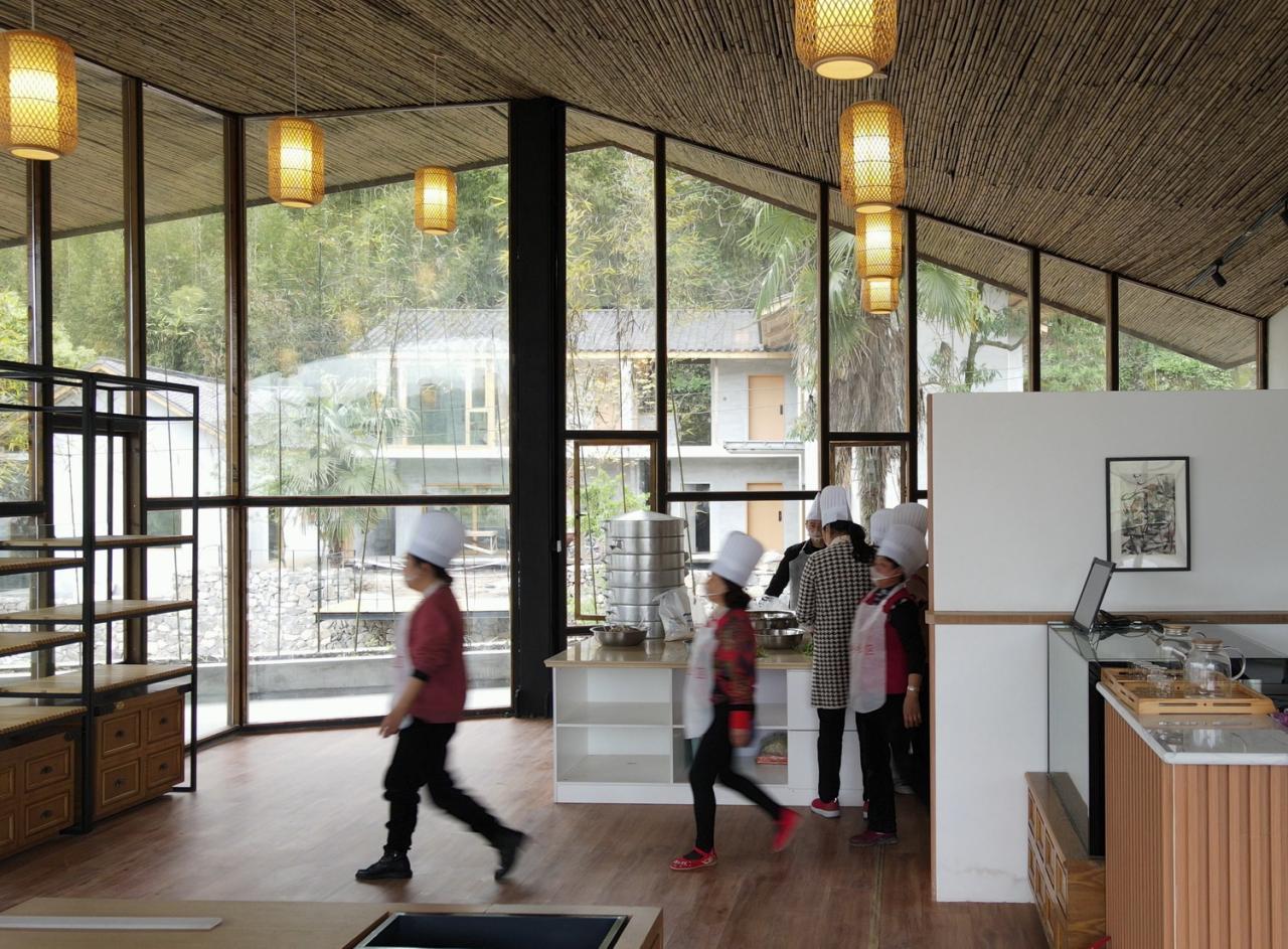 BIM建筑|在半山崖的废弃鸡棚,用峰峦“盖”一座共享工厂 / 时地建筑 BIM建筑|在半山崖的废弃鸡棚,用峰峦“盖”一座共享工厂 / 时地建筑