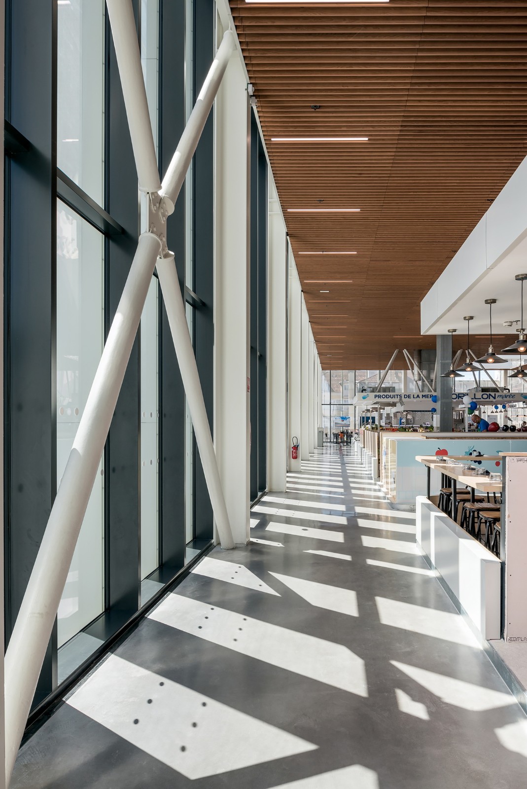 BIM建筑|黑白覆盖,法国波城共和国综合楼 / Ameller Dubois BIM建筑|黑白覆盖,法国波城共和国综合楼 / Ameller Dubois