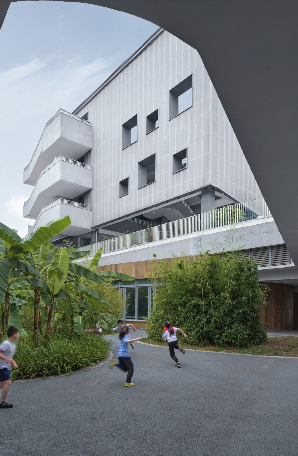 BIM建筑|重庆两江人民小学:在大自然里勇敢冒险 / gad BIM建筑|重庆两江人民小学:在大自然里勇敢冒险 / gad