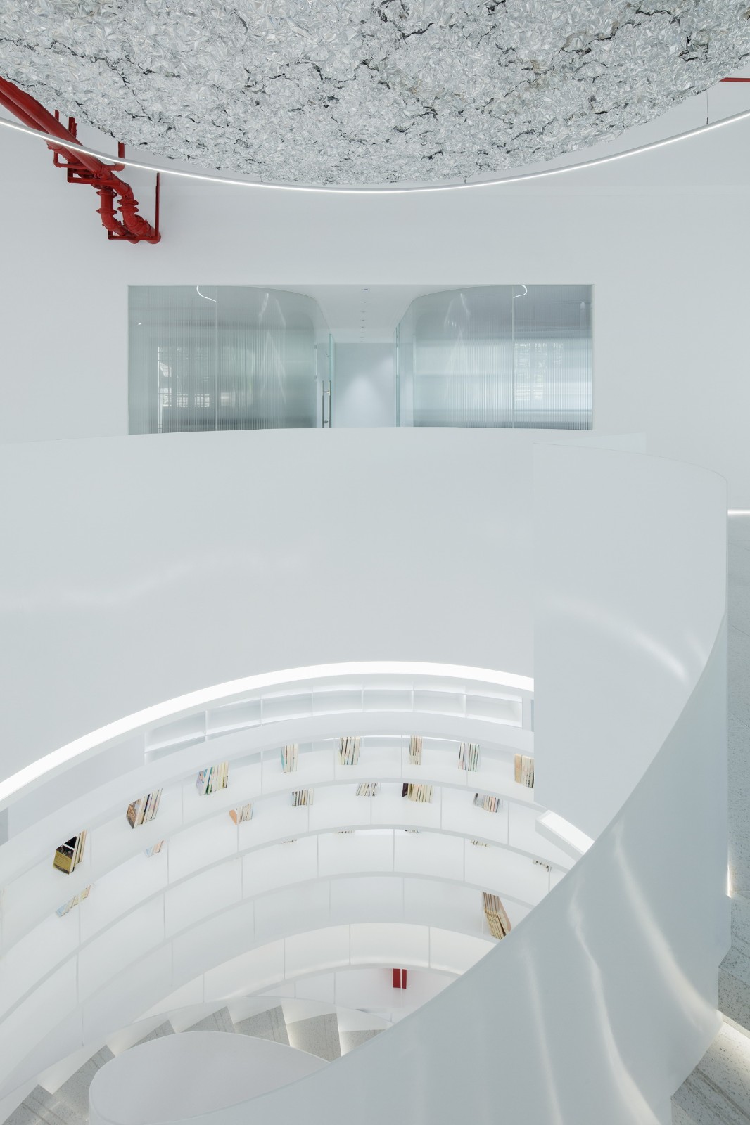 BIM建筑|时代共生:朱紫坊历史古厝中的“现代白” / 平衡空间设计 BIM建筑|时代共生:朱紫坊历史古厝中的“现代白” / 平衡空间设计