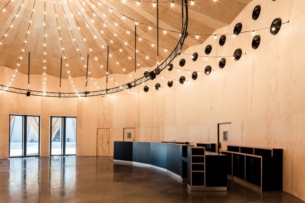 BIM建筑|马戏团式建筑,Domaine de Bayssan 剧院 / K architectures BIM建筑|马戏团式建筑,Domaine de Bayssan 剧院 / K architectures