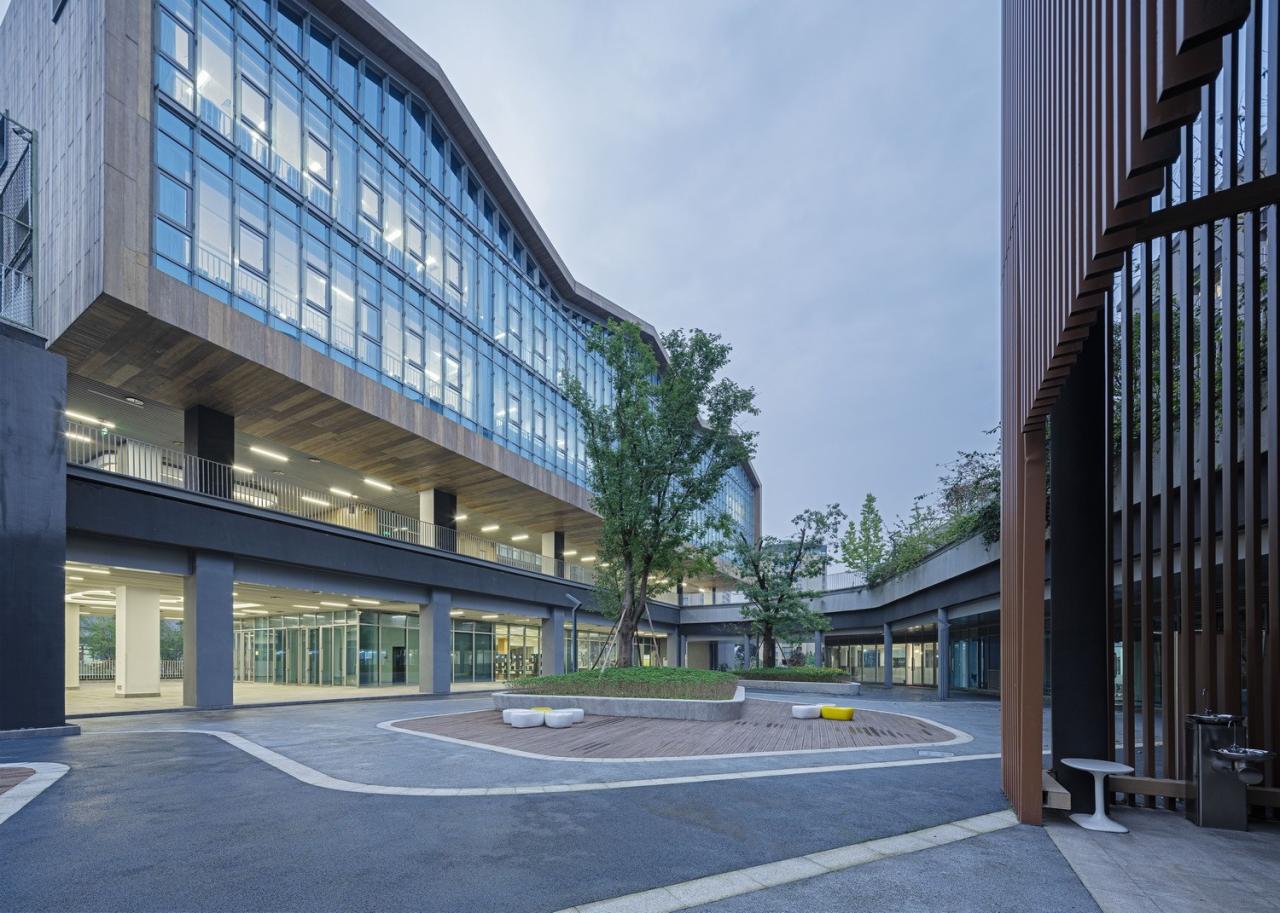 BIM建筑|重庆两江人民小学:在大自然里勇敢冒险 / gad BIM建筑|重庆两江人民小学:在大自然里勇敢冒险 / gad