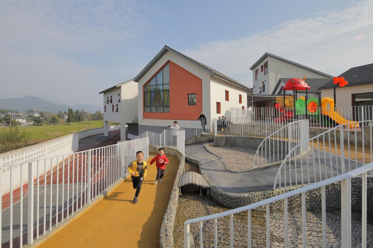 BIM建筑|大坪乡幼儿园 / 东意建筑 BIM建筑|大坪乡幼儿园 / 东意建筑