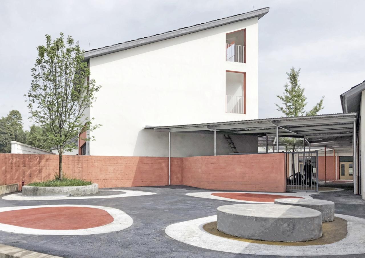 BIM建筑|大坪乡幼儿园 / 东意建筑 BIM建筑|大坪乡幼儿园 / 东意建筑