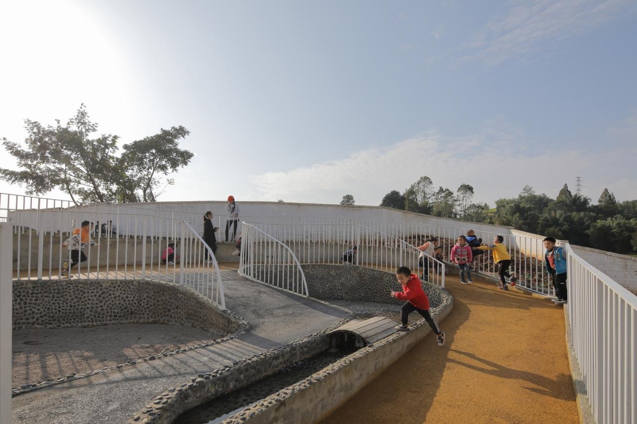 BIM建筑|大坪乡幼儿园 / 东意建筑 BIM建筑|大坪乡幼儿园 / 东意建筑