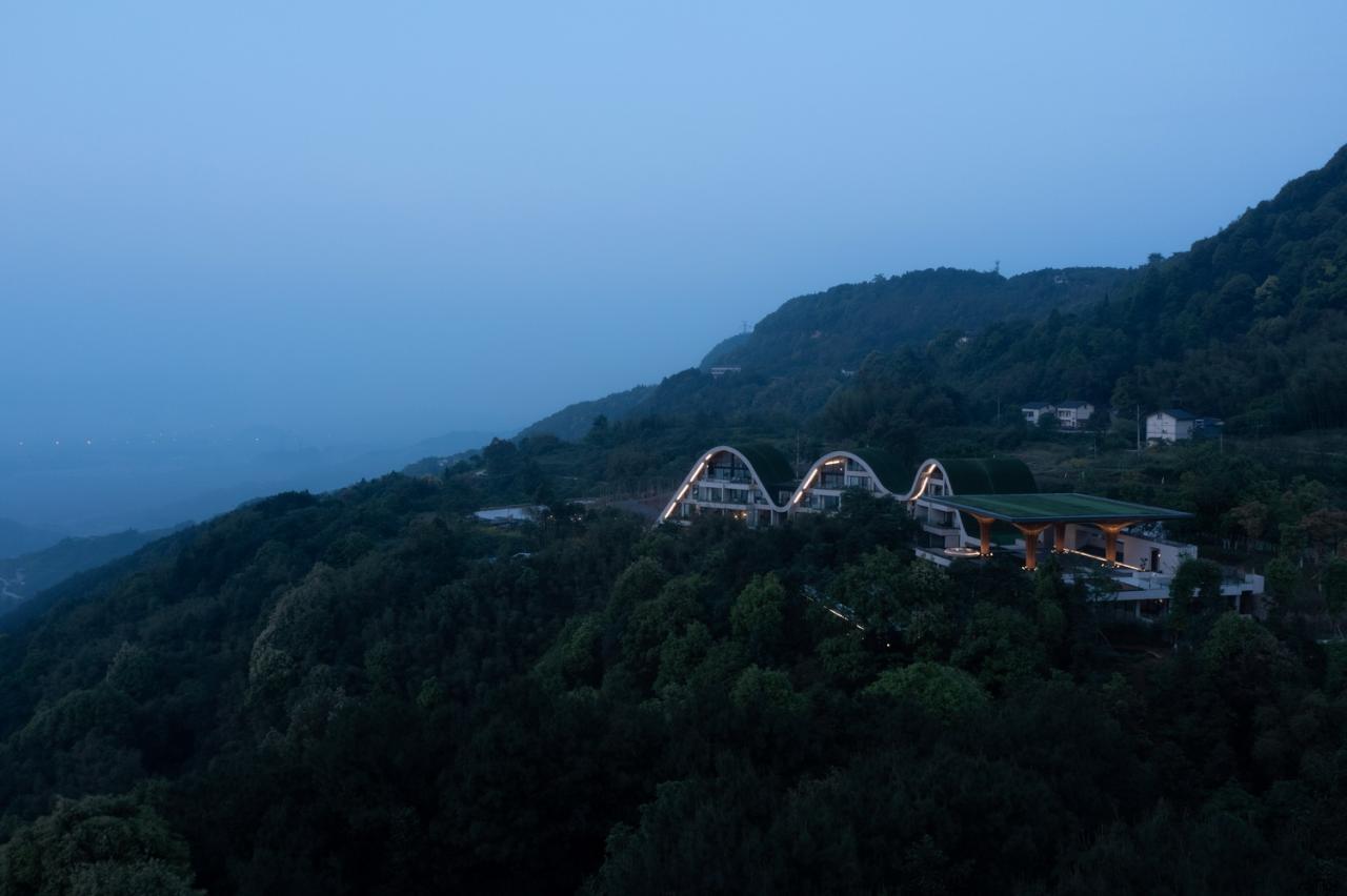 BIM建筑|重庆玉峰山慢屋•青麦庄园建筑设计 / IDO元象建筑 BIM建筑|重庆玉峰山慢屋•青麦庄园建筑设计 / IDO元象建筑