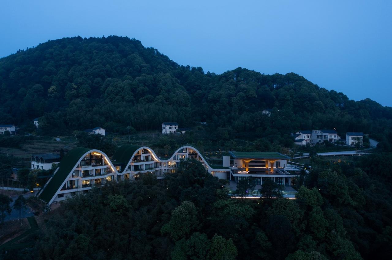 BIM建筑|重庆玉峰山慢屋•青麦庄园建筑设计 / IDO元象建筑 BIM建筑|重庆玉峰山慢屋•青麦庄园建筑设计 / IDO元象建筑