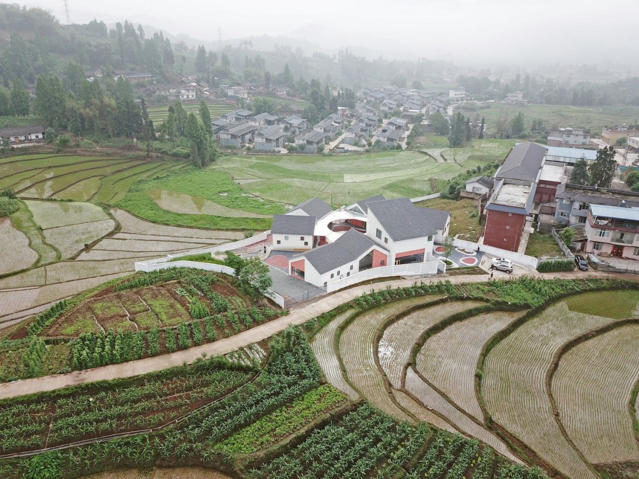BIM建筑|大坪乡幼儿园 / 东意建筑 BIM建筑|大坪乡幼儿园 / 东意建筑