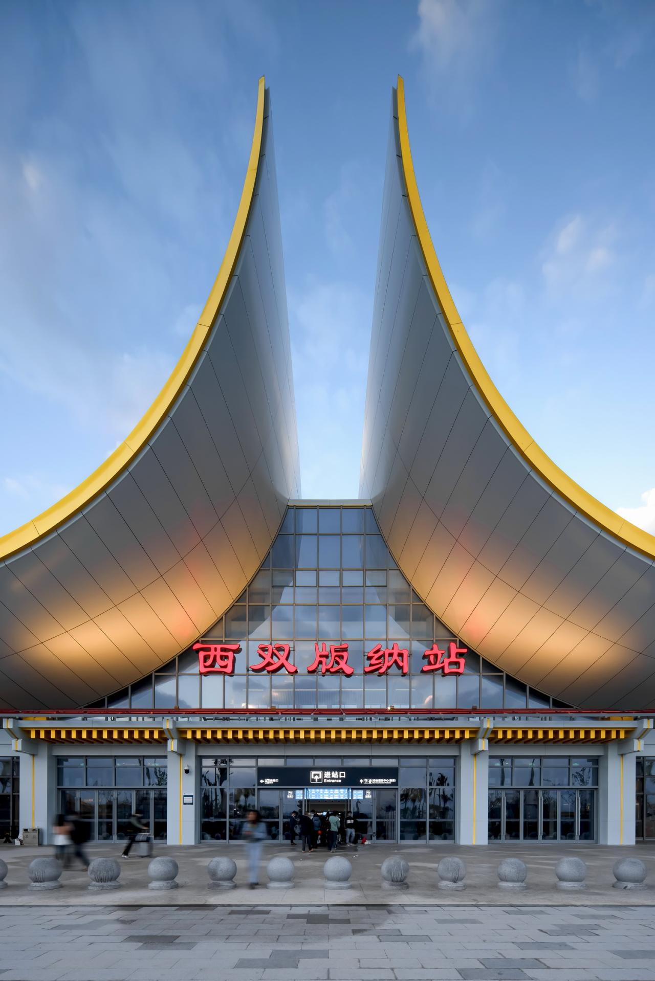 BIM建筑|雀舞彩云:中老铁路-西双版纳站室内设计 / CCDI悉地国际 BIM建筑|雀舞彩云:中老铁路-西双版纳站室内设计 / CCDI悉地国际