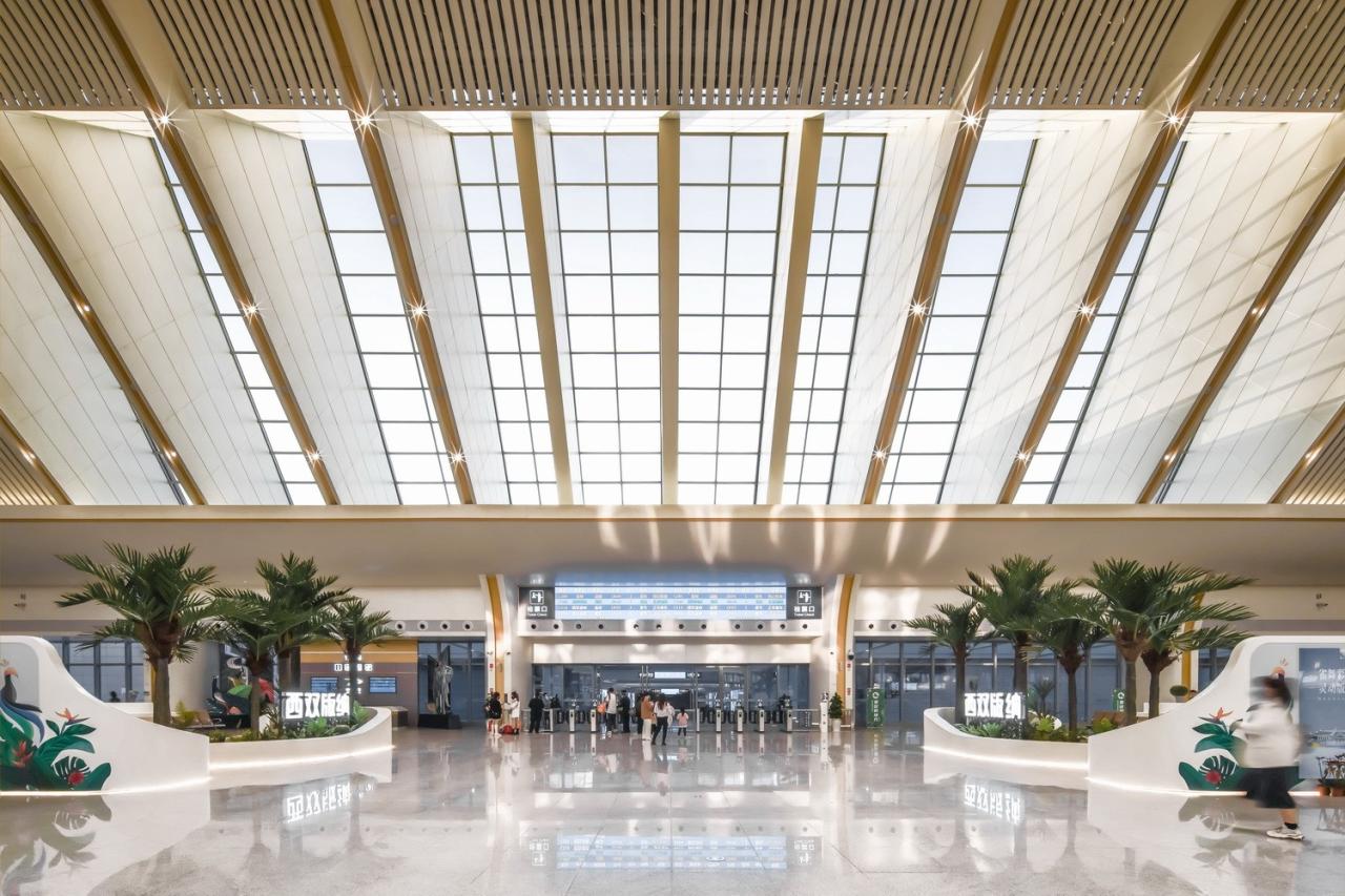 BIM建筑|雀舞彩云:中老铁路-西双版纳站室内设计 / CCDI悉地国际 BIM建筑|雀舞彩云:中老铁路-西双版纳站室内设计 / CCDI悉地国际