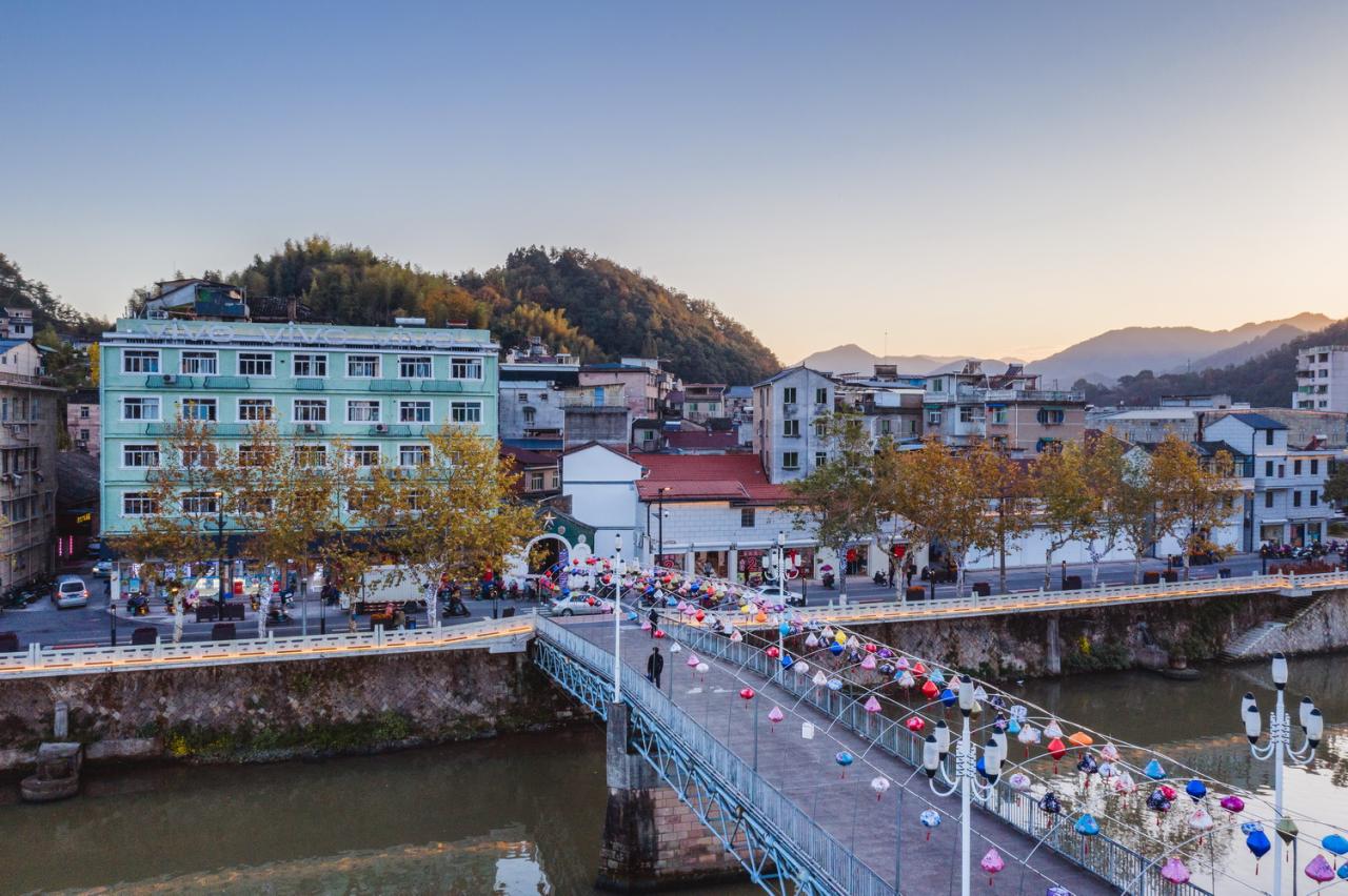 BIM建筑|新烟火主义:缙云老城溪滨南路有机更新 / I Studio言吾建筑 BIM建筑|新烟火主义:缙云老城溪滨南路有机更新 / I Studio言吾建筑