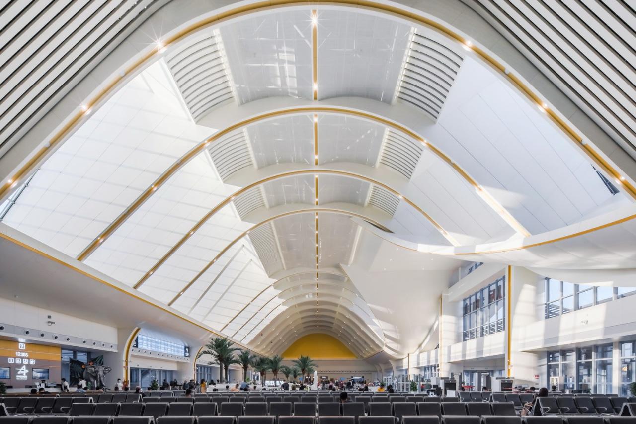 BIM建筑|雀舞彩云:中老铁路-西双版纳站室内设计 / CCDI悉地国际 BIM建筑|雀舞彩云:中老铁路-西双版纳站室内设计 / CCDI悉地国际