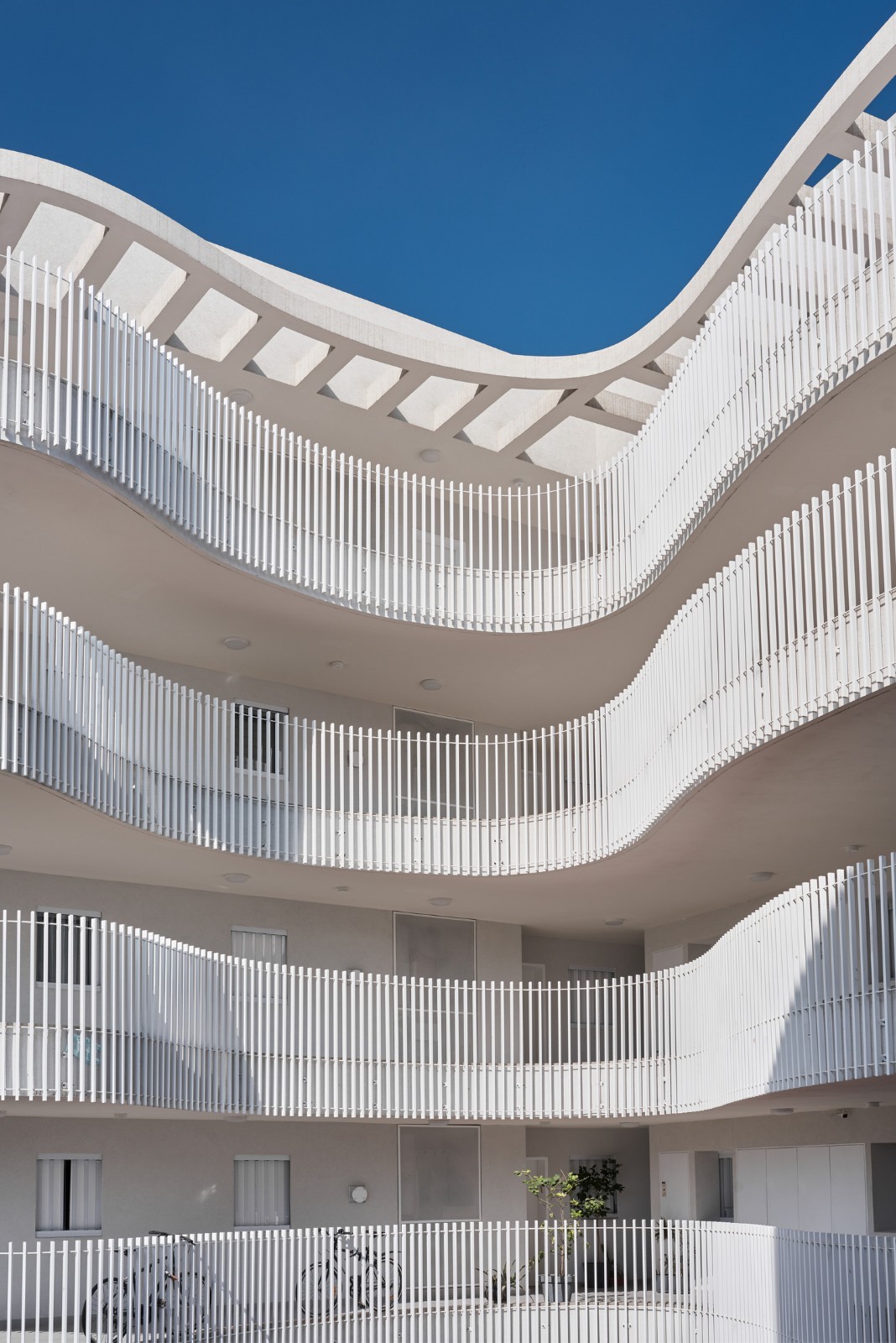 BIM建筑|飘带一般的中央公寓楼 / HQ Architects BIM建筑|飘带一般的中央公寓楼 / HQ Architects