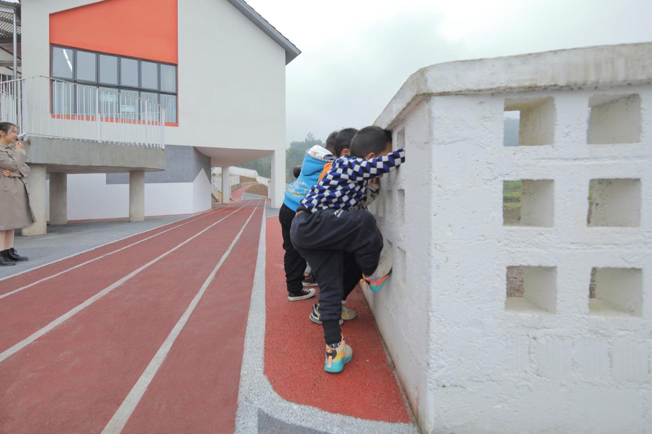 BIM建筑|大坪乡幼儿园 / 东意建筑 BIM建筑|大坪乡幼儿园 / 东意建筑