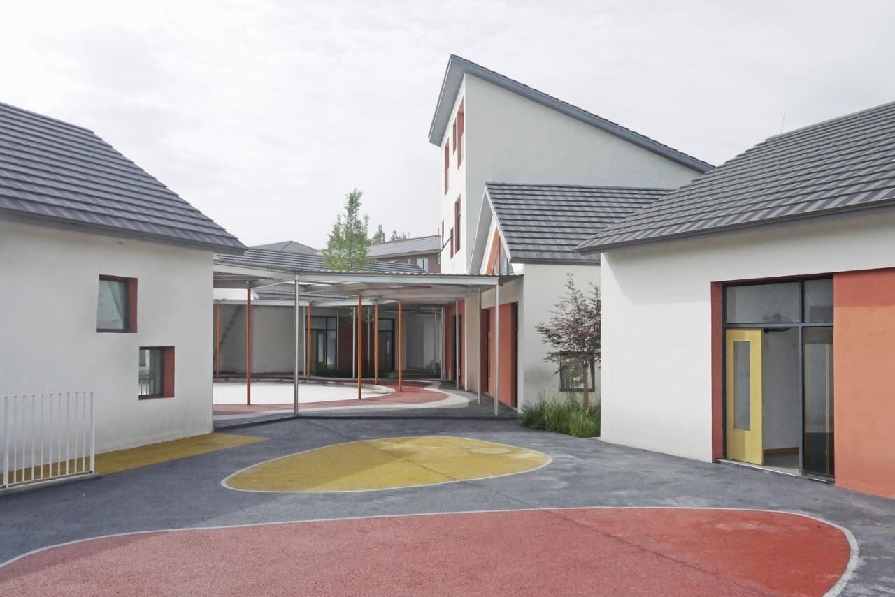 BIM建筑|大坪乡幼儿园 / 东意建筑 BIM建筑|大坪乡幼儿园 / 东意建筑