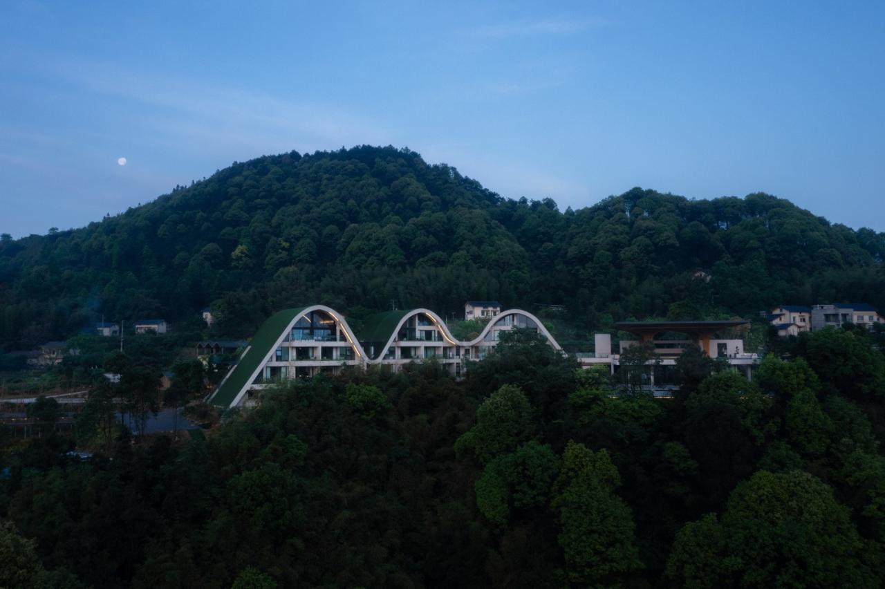 BIM建筑|重庆玉峰山慢屋•青麦庄园建筑设计 / IDO元象建筑 BIM建筑|重庆玉峰山慢屋•青麦庄园建筑设计 / IDO元象建筑