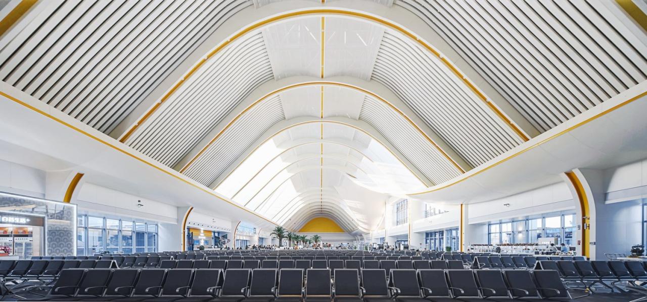 BIM建筑|雀舞彩云:中老铁路-西双版纳站室内设计 / CCDI悉地国际 BIM建筑|雀舞彩云:中老铁路-西双版纳站室内设计 / CCDI悉地国际