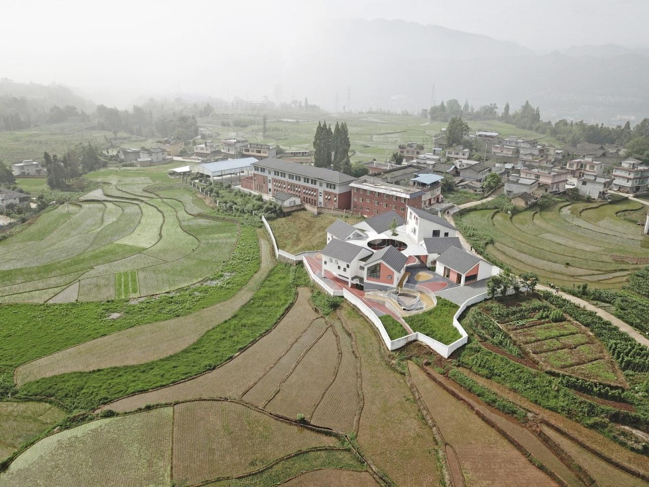 BIM建筑|大坪乡幼儿园 / 东意建筑 BIM建筑|大坪乡幼儿园 / 东意建筑