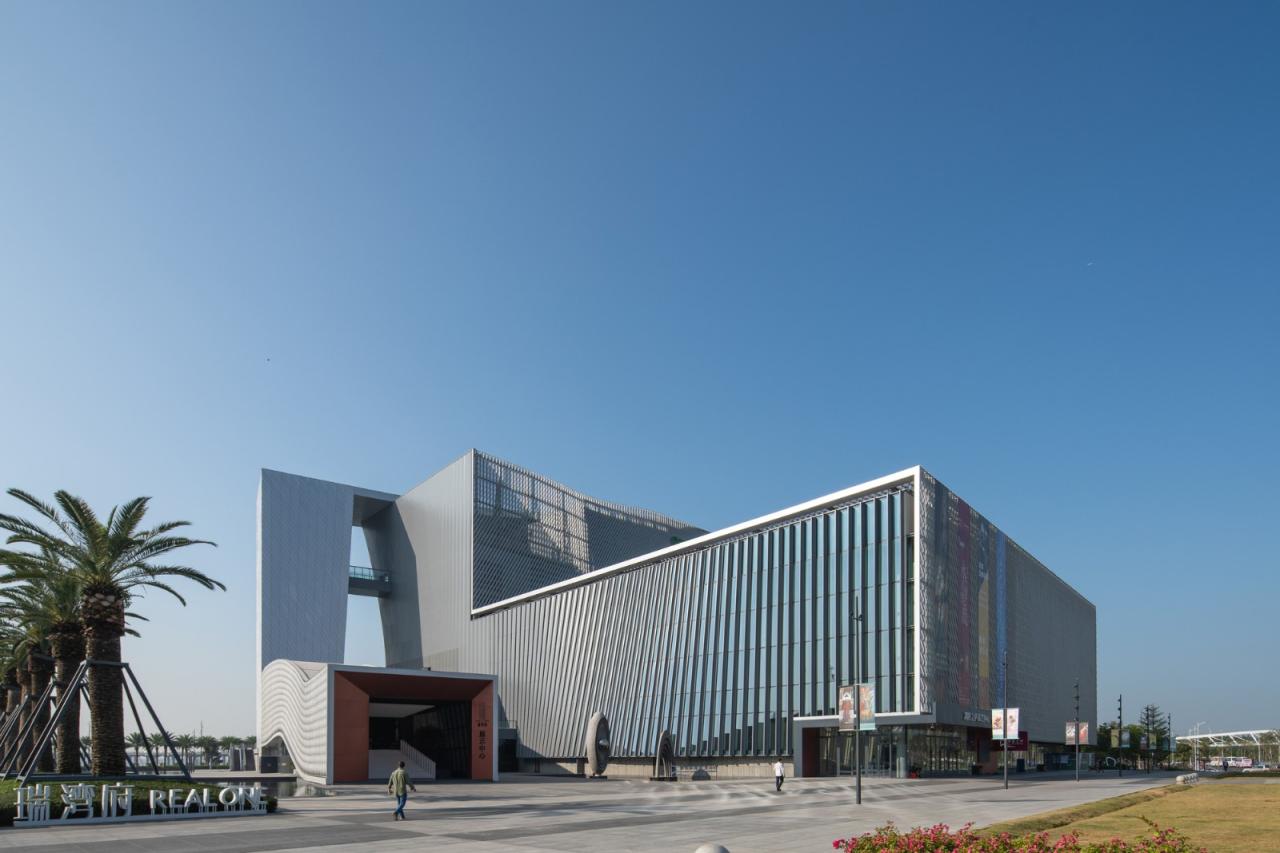 BIM建筑|深圳宝安文化区演艺中心 / 严迅奇建筑师事务所 BIM建筑|深圳宝安文化区演艺中心 / 严迅奇建筑师事务所