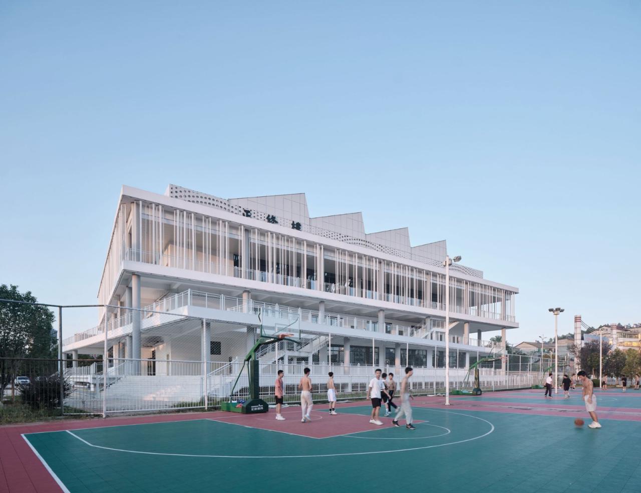 BIM建筑|宜黄一中综合楼 / 以靠建筑 BIM建筑|宜黄一中综合楼 / 以靠建筑