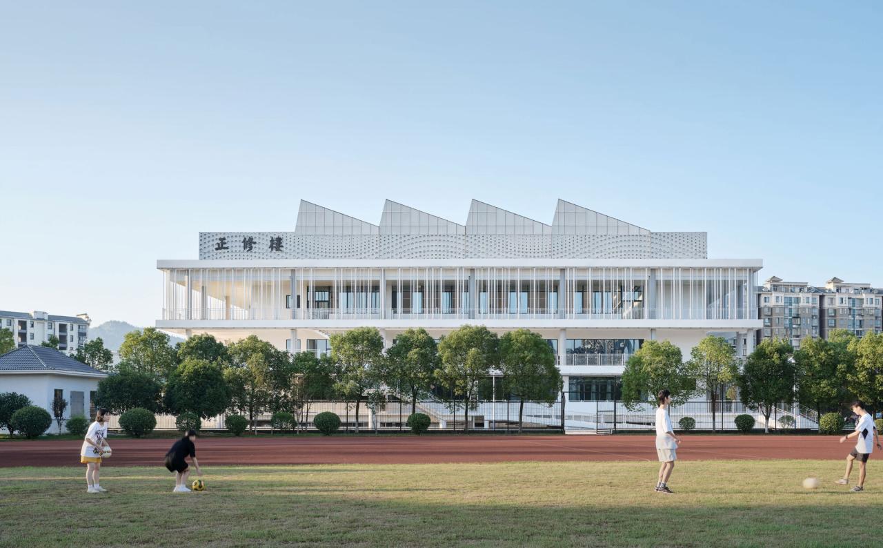 BIM建筑|宜黄一中综合楼 / 以靠建筑 BIM建筑|宜黄一中综合楼 / 以靠建筑