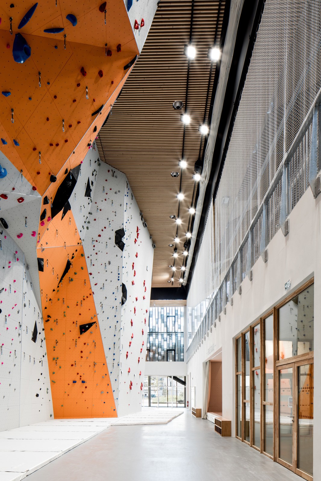 BIM建筑|Pôle Simone Veil 多功能运动中心 / K architectures Sigwalt Herman BIM建筑|Pôle Simone Veil 多功能运动中心 / K architectures Sigwalt Herman