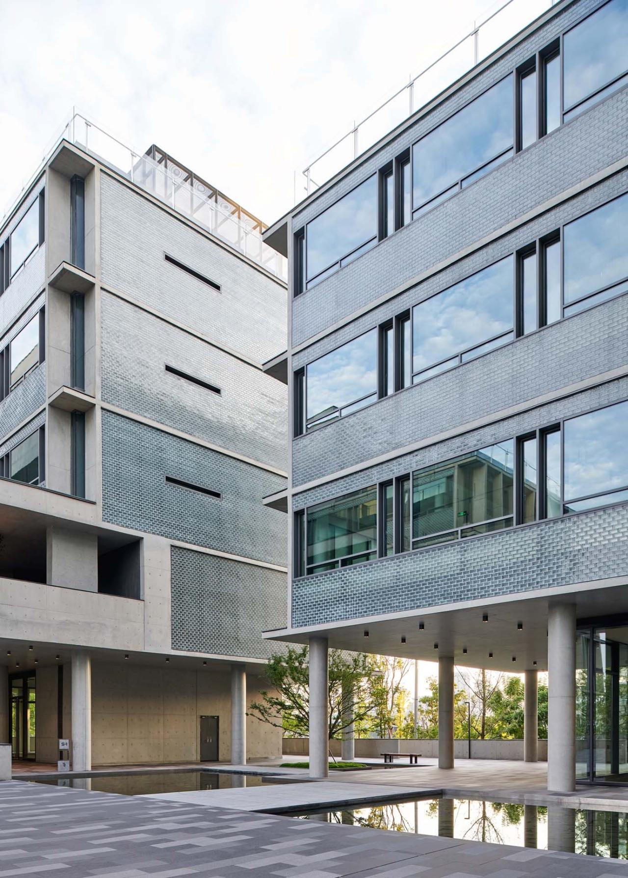 BIM建筑|成都麓湖漂浮总部办公楼 / 直向建筑 BIM建筑|成都麓湖漂浮总部办公楼 / 直向建筑