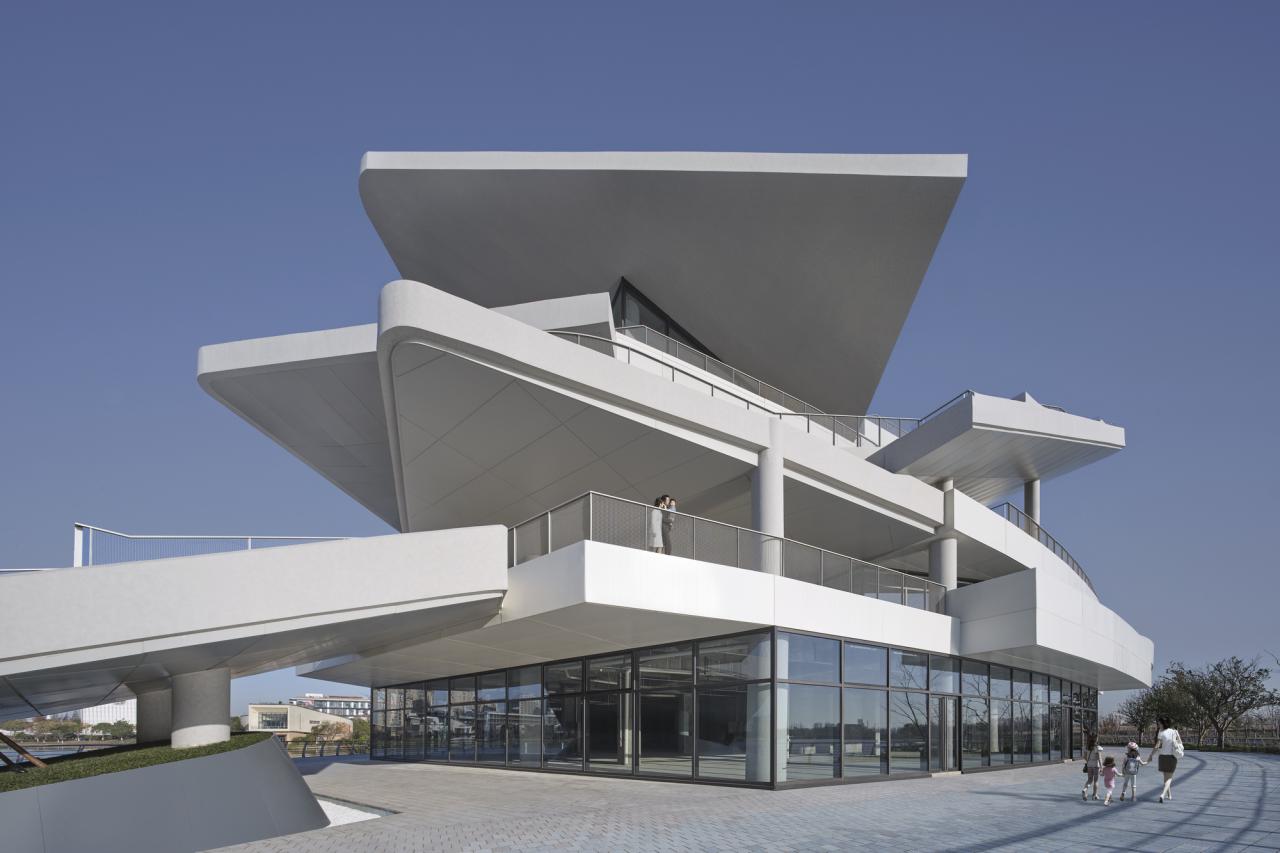 BIM建筑|漫游白色切片,上海之鱼 / 同济原作设计工作室 BIM建筑|漫游白色切片,上海之鱼 / 同济原作设计工作室