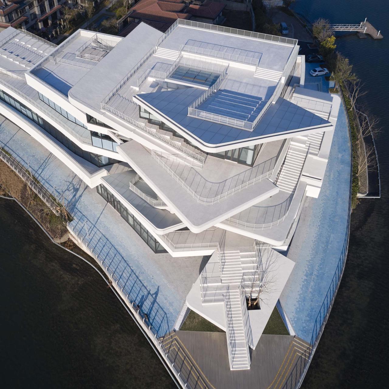 BIM建筑|漫游白色切片,上海之鱼 / 同济原作设计工作室 BIM建筑|漫游白色切片,上海之鱼 / 同济原作设计工作室