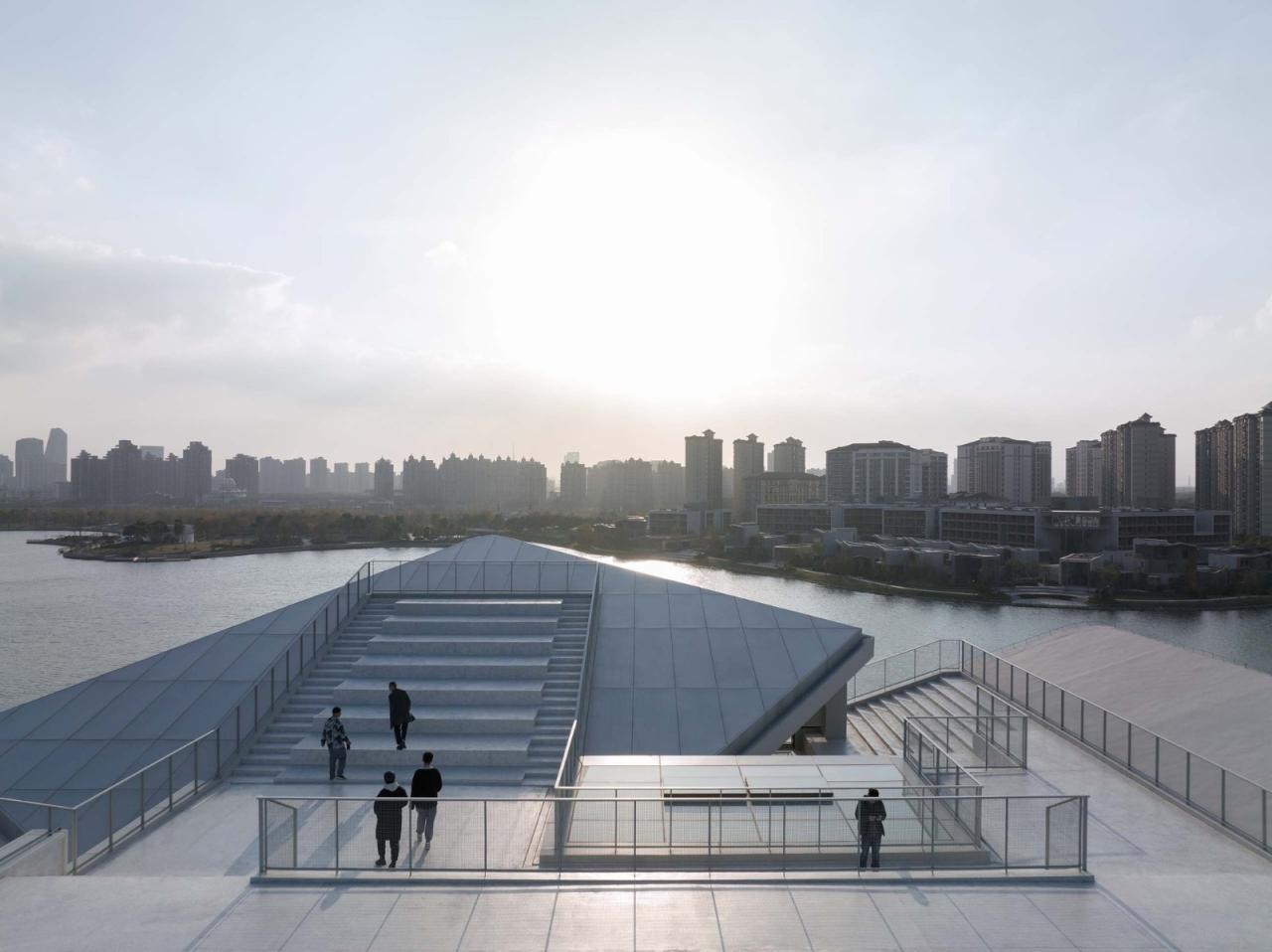 BIM建筑|漫游白色切片,上海之鱼 / 同济原作设计工作室 BIM建筑|漫游白色切片,上海之鱼 / 同济原作设计工作室