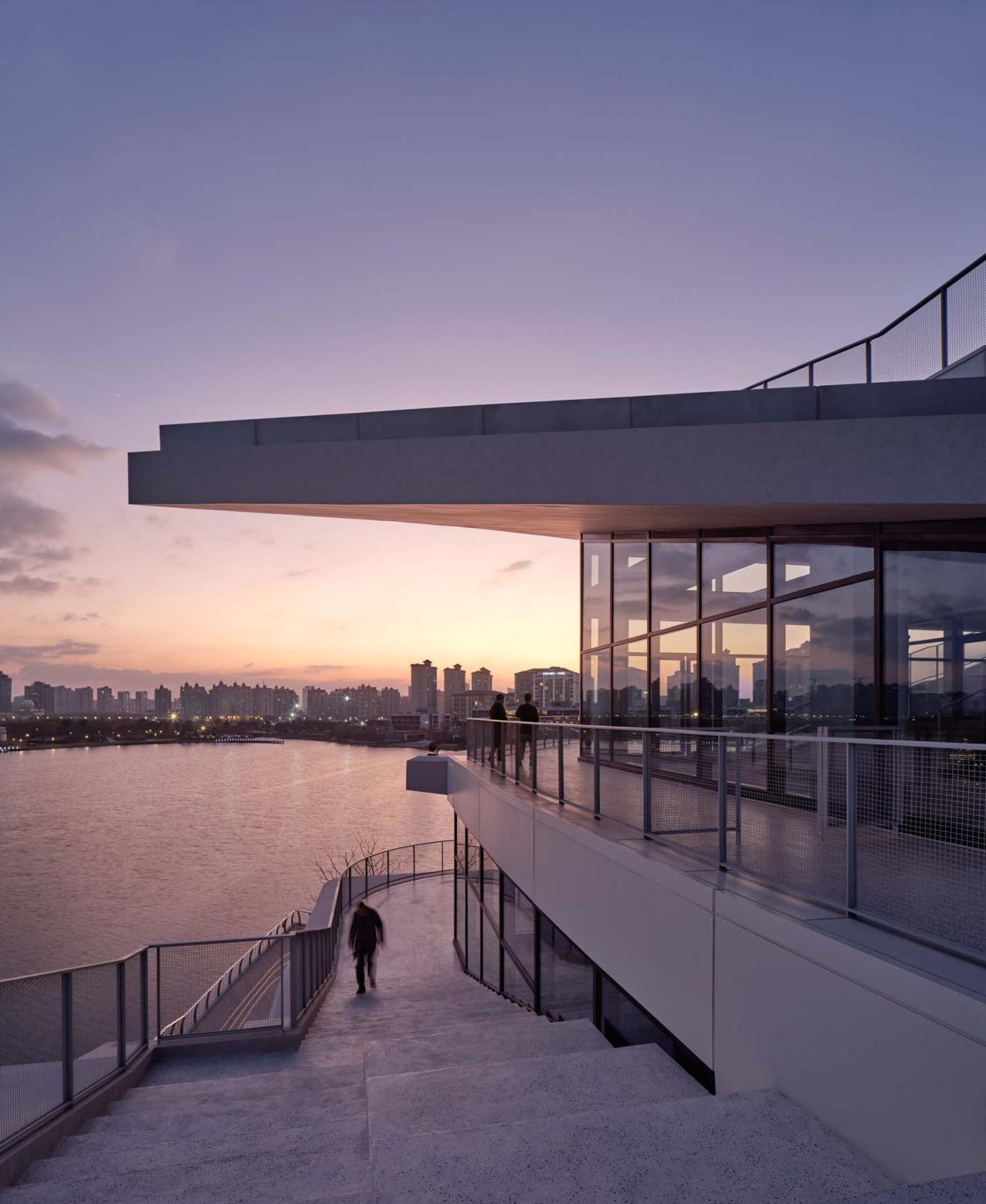 BIM建筑|漫游白色切片,上海之鱼 / 同济原作设计工作室 BIM建筑|漫游白色切片,上海之鱼 / 同济原作设计工作室