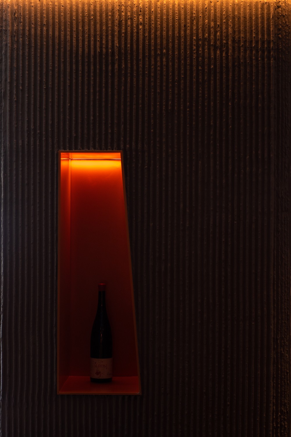 BIM建筑|Wine Nuts酒疯子餐酒吧 / 未韬建筑 BIM建筑|Wine Nuts酒疯子餐酒吧 / 未韬建筑