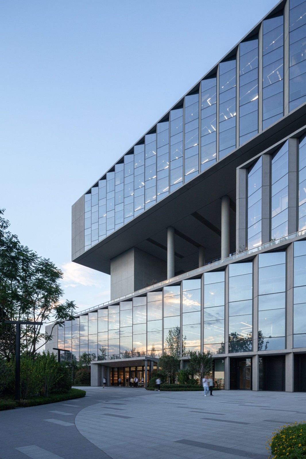 BIM建筑|京东集团西南总部大厦 / gmp Architects BIM建筑|京东集团西南总部大厦 / gmp Architects