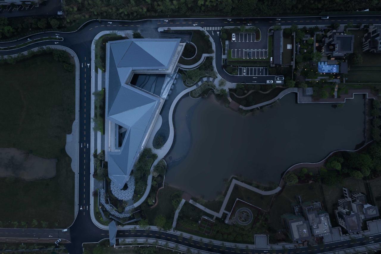 BIM建筑|长沙麓隐青竹湖展示中心 / PTA上海柏涛 BIM建筑|长沙麓隐青竹湖展示中心 / PTA上海柏涛