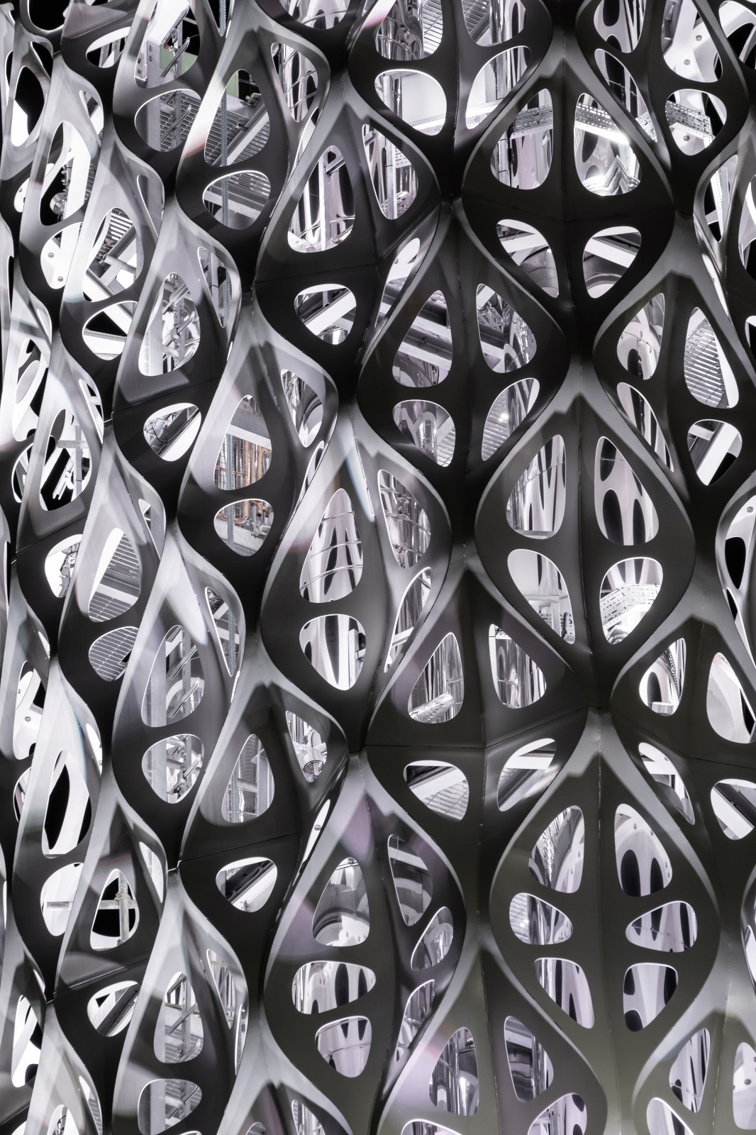 BIM建筑|结构创新:‘壳层镂空’光之塔与能量之墙 / Tonkin Liu BIM建筑|结构创新:‘壳层镂空’光之塔与能量之墙 / Tonkin Liu