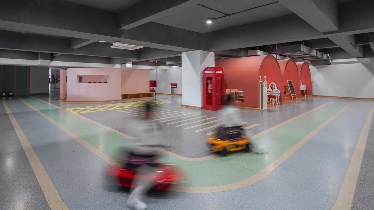 BIM建筑|海口山高幼儿园:一座位于高铁站下的幼儿园,如何征服小朋友 / DIKA新作 BIM建筑|海口山高幼儿园:一座位于高铁站下的幼儿园,如何征服小朋友 / DIKA新作