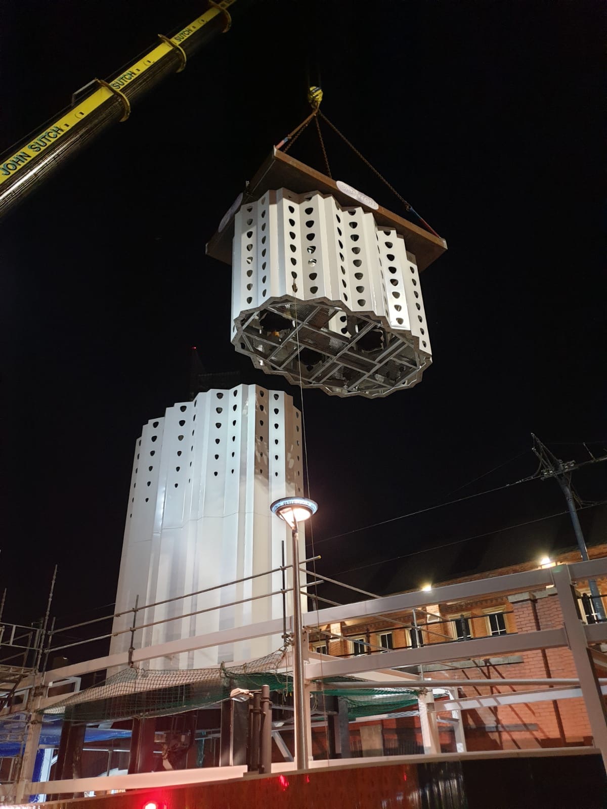 BIM建筑|结构创新:‘壳层镂空’光之塔与能量之墙 / Tonkin Liu BIM建筑|结构创新:‘壳层镂空’光之塔与能量之墙 / Tonkin Liu