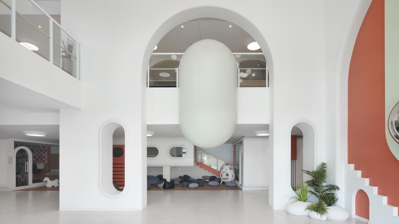 BIM建筑|海口山高幼儿园:一座位于高铁站下的幼儿园,如何征服小朋友 / DIKA新作 BIM建筑|海口山高幼儿园:一座位于高铁站下的幼儿园,如何征服小朋友 / DIKA新作