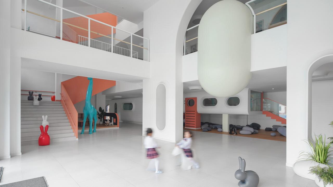 BIM建筑|海口山高幼儿园:一座位于高铁站下的幼儿园,如何征服小朋友 / DIKA新作 BIM建筑|海口山高幼儿园:一座位于高铁站下的幼儿园,如何征服小朋友 / DIKA新作