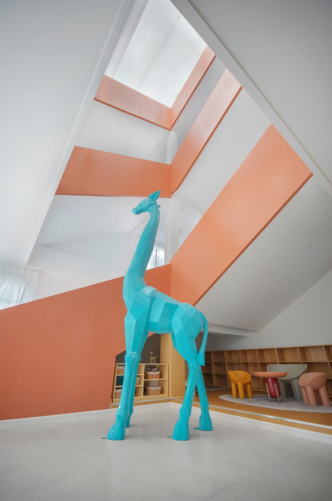 BIM建筑|海口山高幼儿园:一座位于高铁站下的幼儿园,如何征服小朋友 / DIKA新作 BIM建筑|海口山高幼儿园:一座位于高铁站下的幼儿园,如何征服小朋友 / DIKA新作