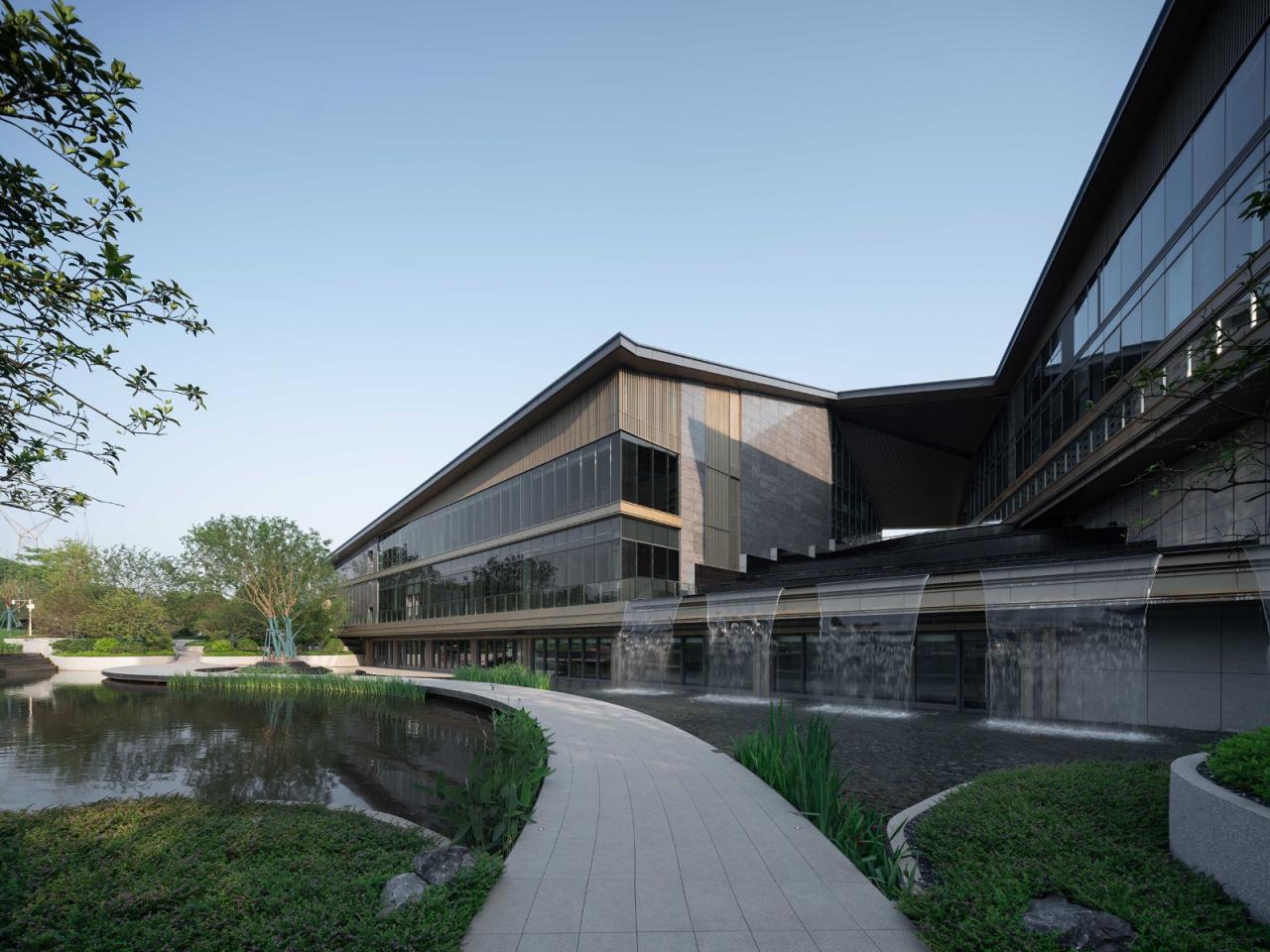 BIM建筑|长沙麓隐青竹湖展示中心 / PTA上海柏涛 BIM建筑|长沙麓隐青竹湖展示中心 / PTA上海柏涛