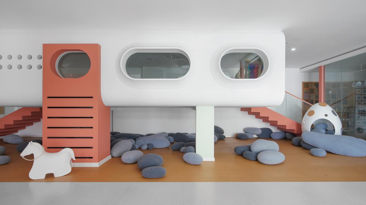 BIM建筑|海口山高幼儿园:一座位于高铁站下的幼儿园,如何征服小朋友 / DIKA新作 BIM建筑|海口山高幼儿园:一座位于高铁站下的幼儿园,如何征服小朋友 / DIKA新作