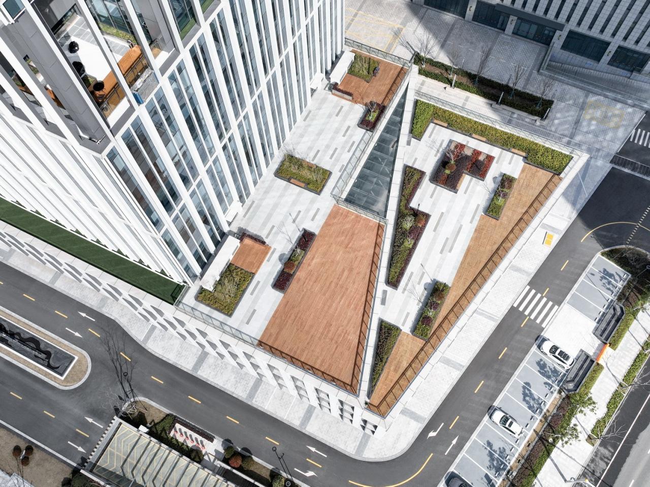 BIM建筑|解码花园式总部办公:绿创大厦 / 简和建筑 BIM建筑|解码花园式总部办公:绿创大厦 / 简和建筑