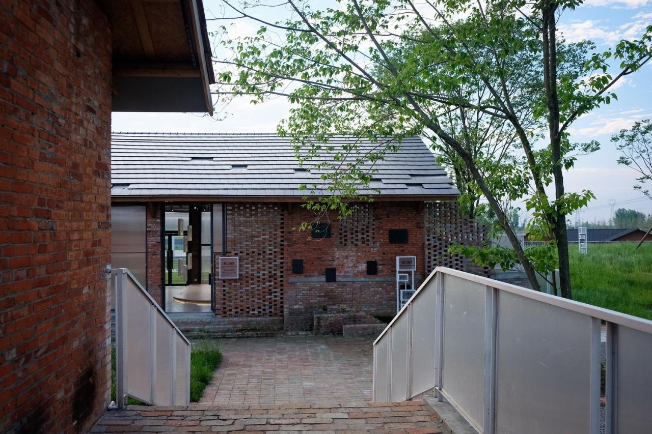 BIM建筑|青龙湖·漂浮种子:自我更新 / 小隐建筑事务所 BIM建筑|青龙湖·漂浮种子:自我更新 / 小隐建筑事务所