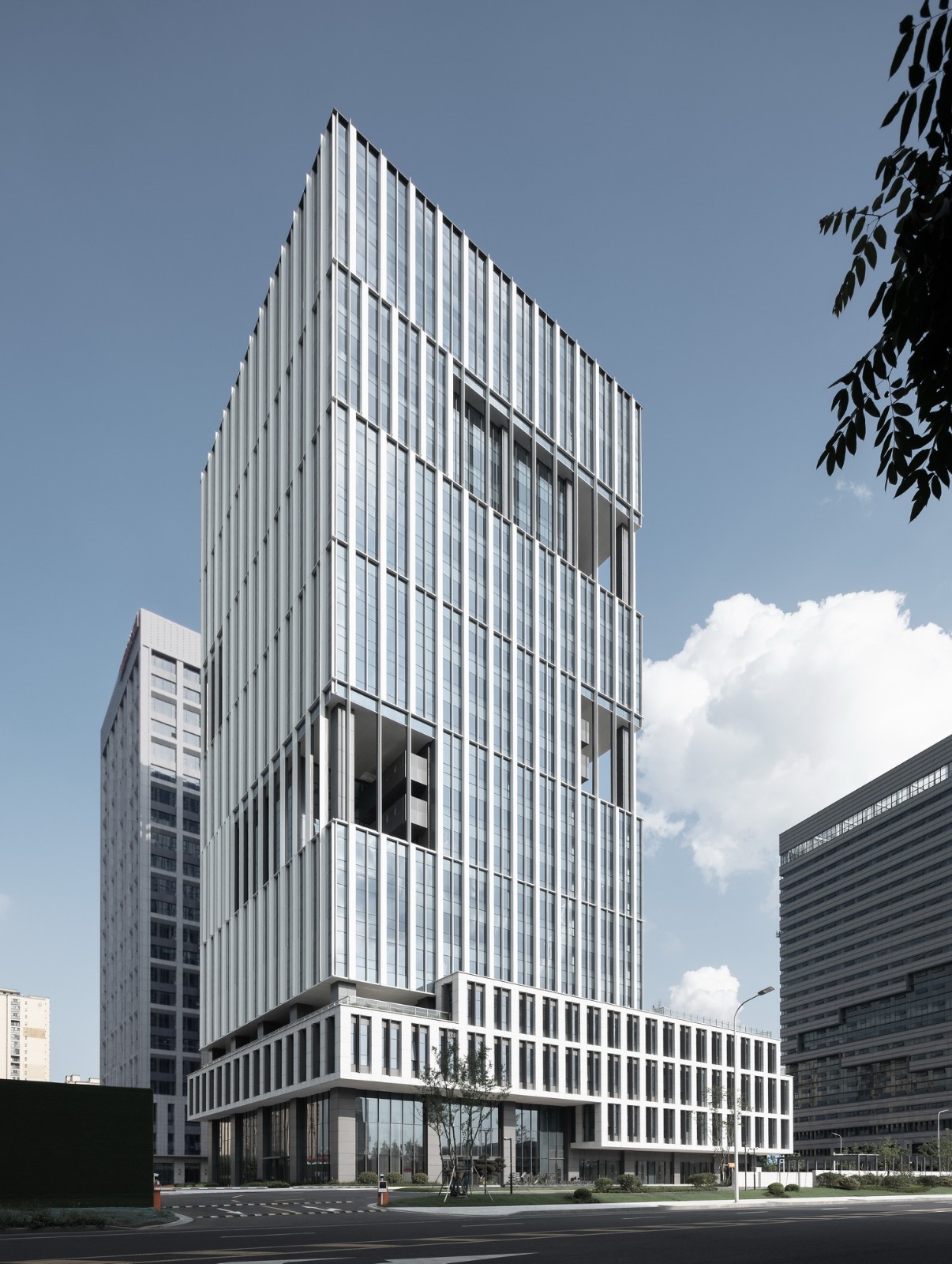 BIM建筑|解码花园式总部办公:绿创大厦 / 简和建筑 BIM建筑|解码花园式总部办公:绿创大厦 / 简和建筑