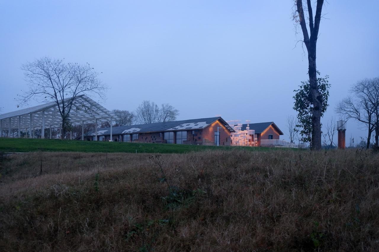 BIM建筑|青龙湖·漂浮种子:自我更新 / 小隐建筑事务所 BIM建筑|青龙湖·漂浮种子:自我更新 / 小隐建筑事务所