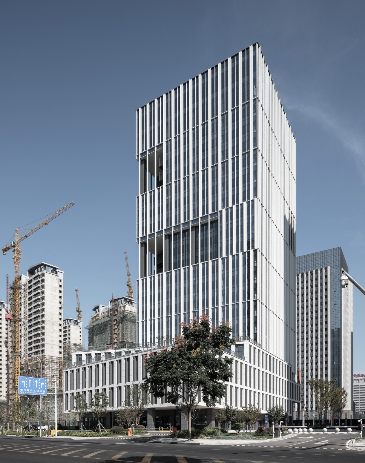 BIM建筑|解码花园式总部办公:绿创大厦 / 简和建筑 BIM建筑|解码花园式总部办公:绿创大厦 / 简和建筑