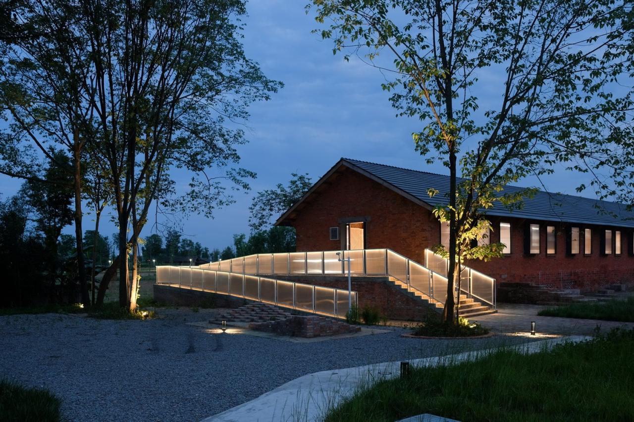 BIM建筑|青龙湖·漂浮种子:自我更新 / 小隐建筑事务所 BIM建筑|青龙湖·漂浮种子:自我更新 / 小隐建筑事务所