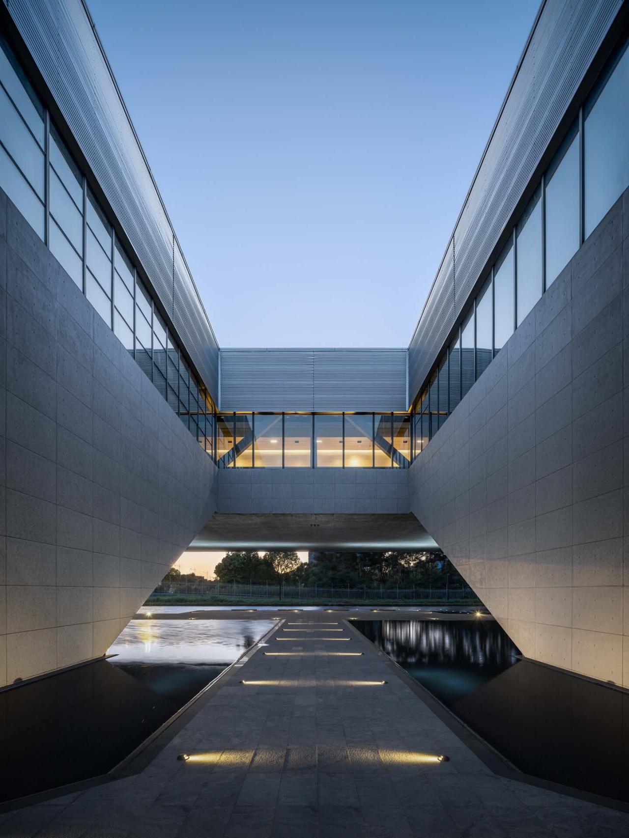 BIM建筑|道生天合上海临港总部园区 / 杜兹设计 BIM建筑|道生天合上海临港总部园区 / 杜兹设计